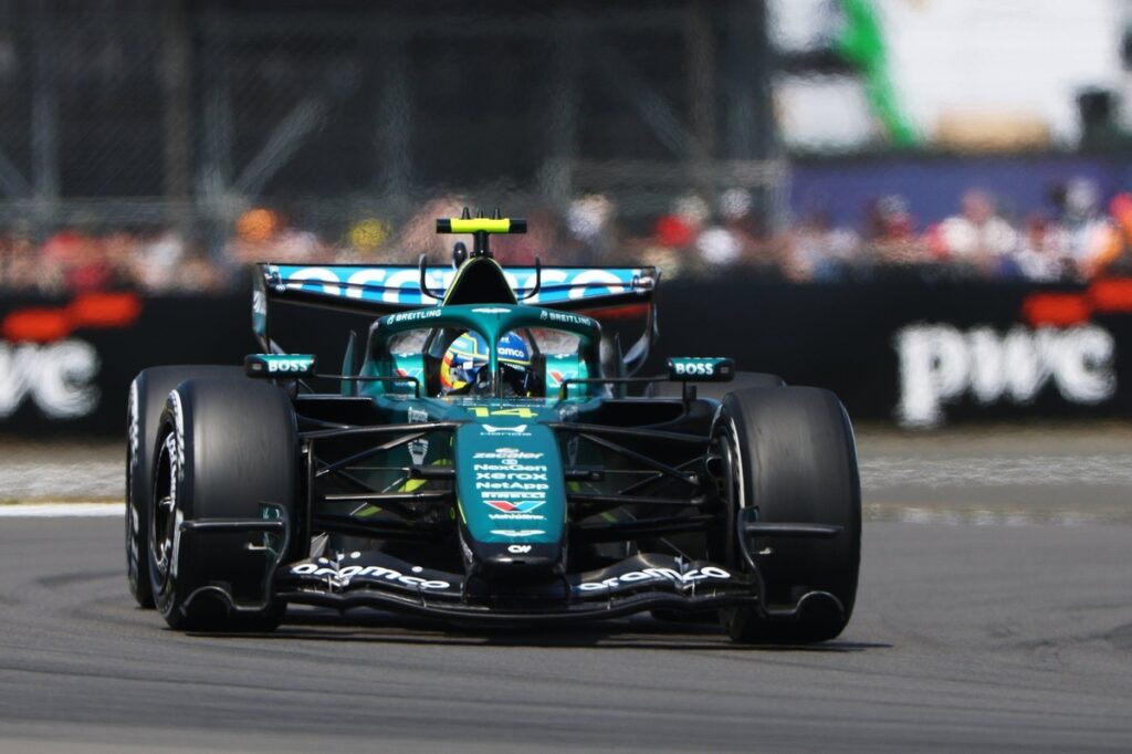 fernando-alonso-aston-martin-r-1