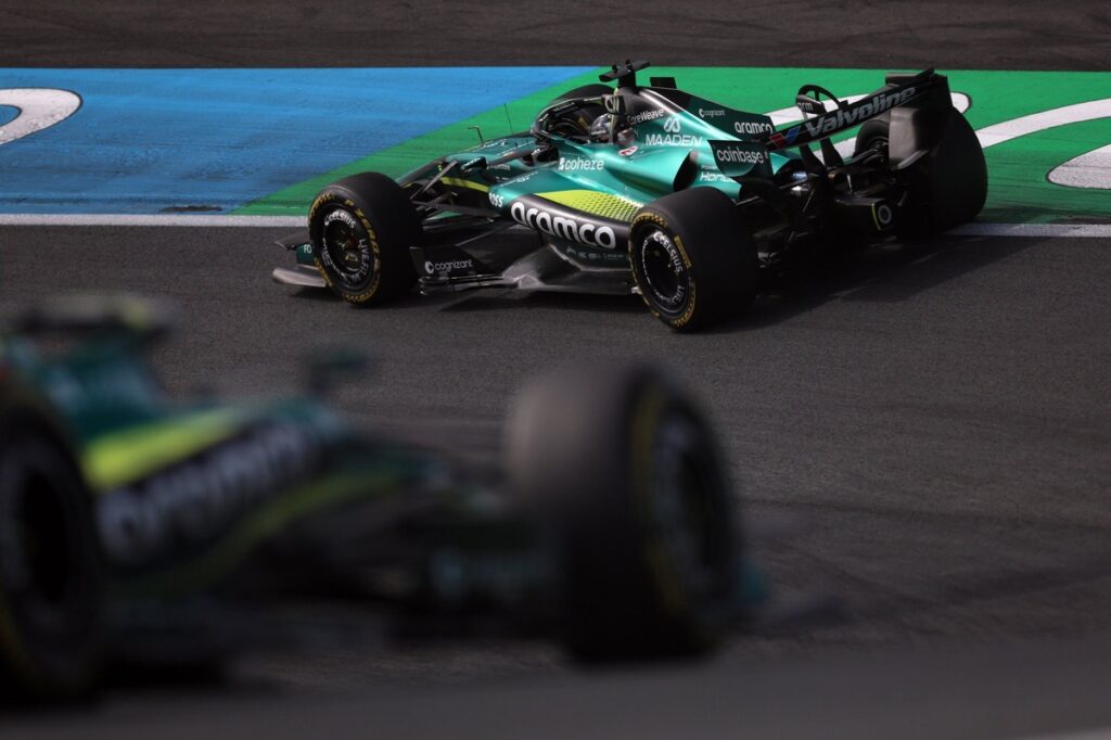 lance-stroll-aston-martin-raci-1