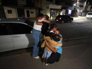 leomar-guerra-excarcelado-familia-venezuela-efe-e2a756a56ef8a6335b22fe3440620f300a56f561w-1116e52d-focus-0.24-0.18-400-300