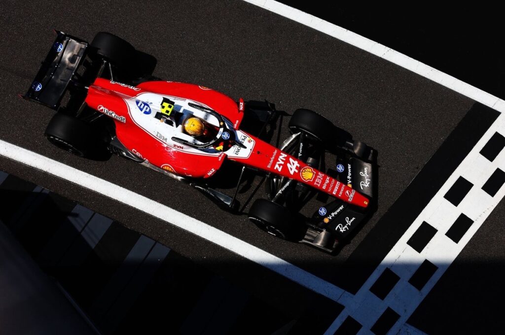 lewis-hamilton-ferrari