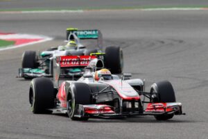 lewis-hamilton-mclaren-mp4-27-2