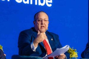Economistas trazan la ruta hacia el 2036: claves para un crecimiento sostenido en RD