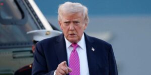 Trump celebra revés judicial que confirma fin de exención arancelaria para importaciones en EE. UU.