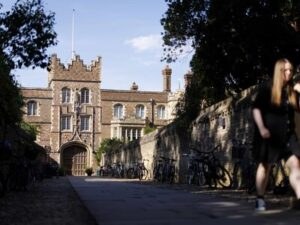 universidad-de-cambridge-efe-431c6fd0c697e6ccf047edf667913536a23cdaa6w-06bb4bf5-focus-0-0-400-300
