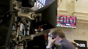 Wall Street extiende pérdidas por la tensión en el estrecho de Ormuz