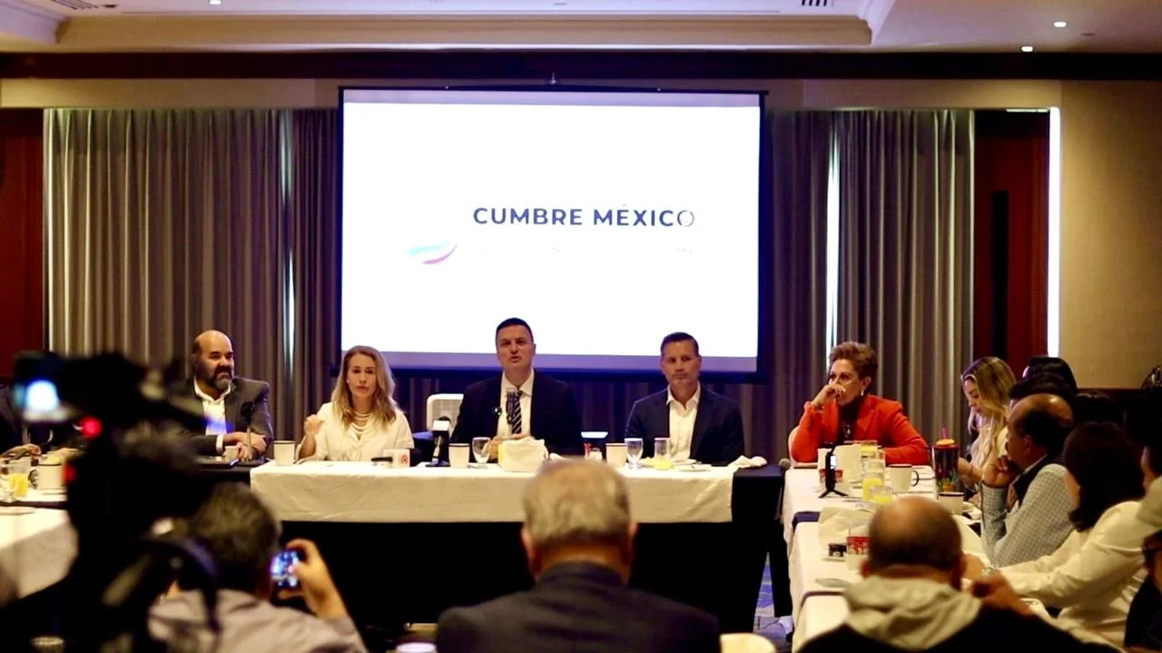 Expertos en comunicación política se dan cita en México para debatir los retos del sector