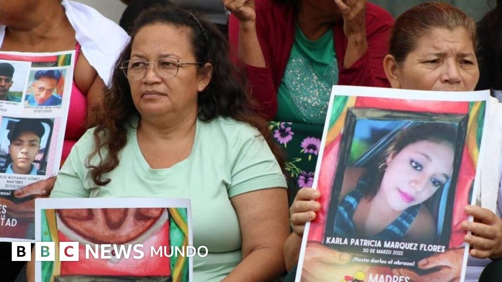 Madres en vilo: la angustia de buscar hijos desaparecidos en las cárceles de Bukele