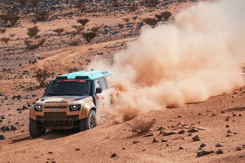 502-defender-rally-defender-ro