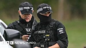 Detenidos cinco por planear atentado tras incidente grave en base aérea británica usada por EE.UU.