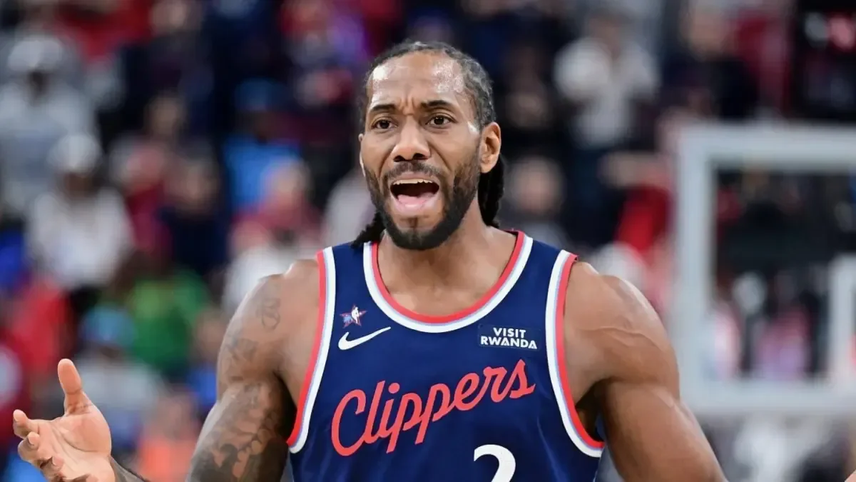 Kawhi Leonard llega a Toronto: Clippers cierran traspaso bajo sanción histórica