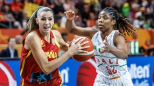 España choca con el muro del cansancio y tropieza en un Mundial que se le complica
