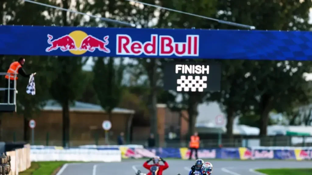 Verstappen desata su furia en karts: supera a 100 pilotos y firma una victoria histórica