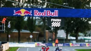 Verstappen desata su furia en karts: supera a 100 pilotos y firma una victoria histórica