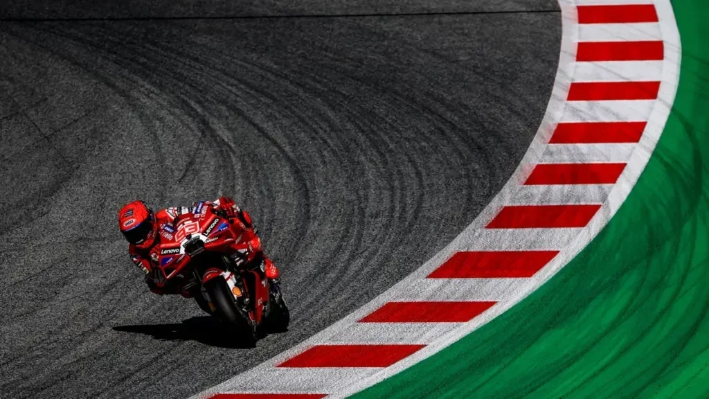 Marc Márquez revoluciona su estrategia en Austria: ajuste táctico clave para mantener el ritmo