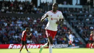 Alexander Isak silencia críticas con actuación decisiva