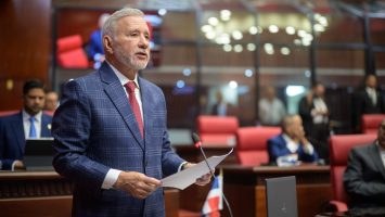 Antonio-Taveras-urge-a-Abinader-declarar-de-utilidad-publica-terrenos-para-titular-comunidades-355x200-1