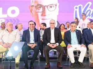Gonzalo Castillo recibe respaldo masivo de 775 miembros del Comité Central y el 66.7 % de los alcaldes del PLD