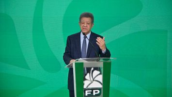 Leonel-Fernandez-Foto-Felix-Lara-El-Nuevo-Diario-355x200-1