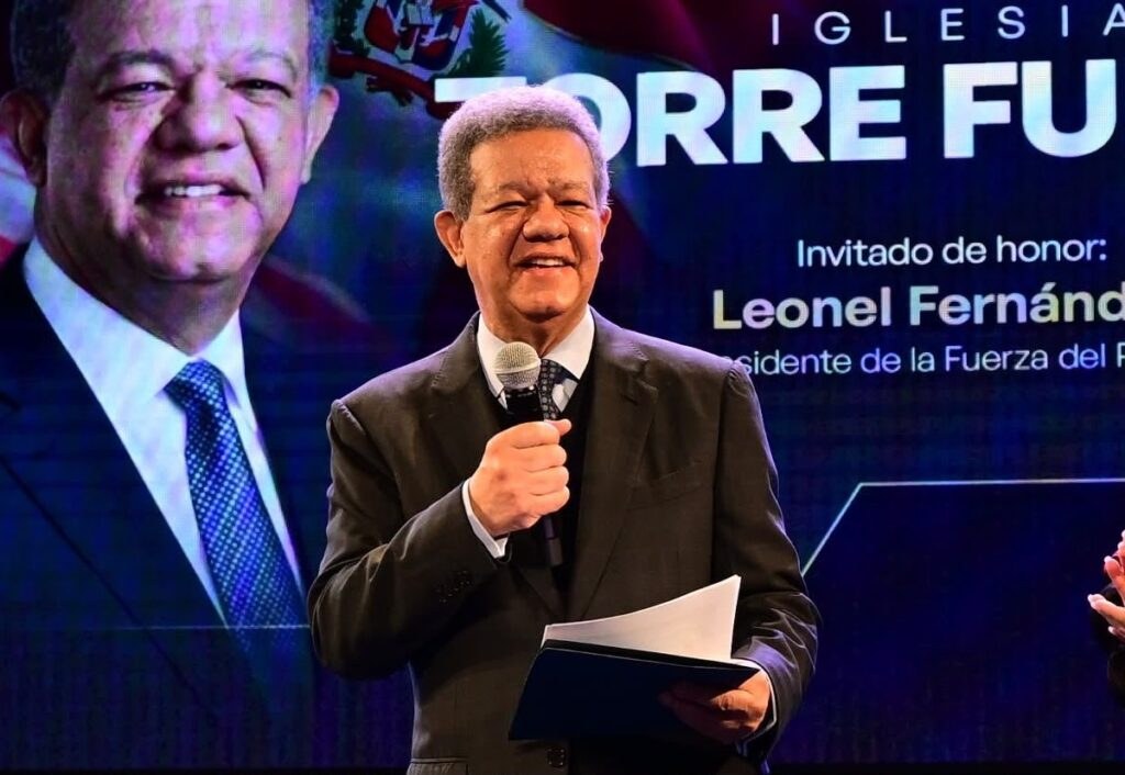 Leonel Fernández insta a robustecer la fe para enfrentar las crisis que golpean a la sociedad dominicana