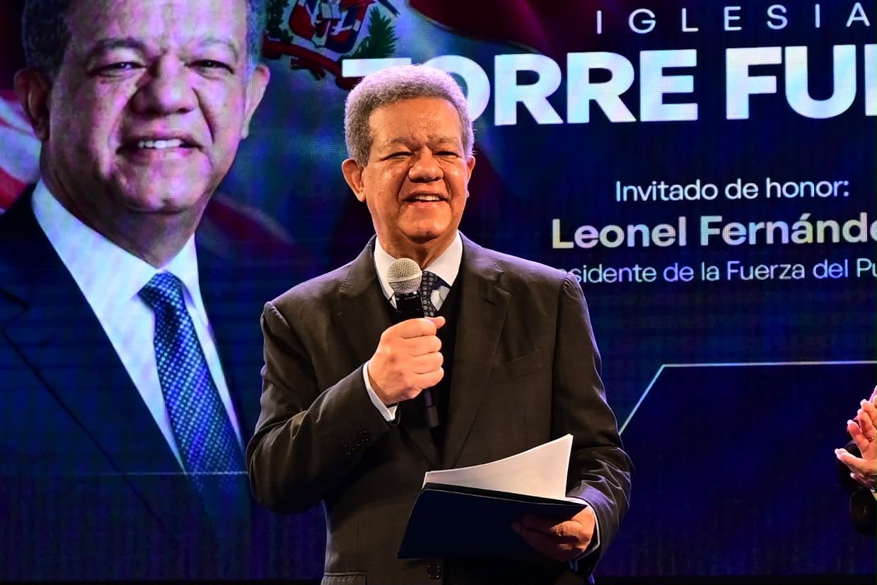 Leonel Fernández insta a robustecer la fe para enfrentar las crisis que golpean a la sociedad dominicana