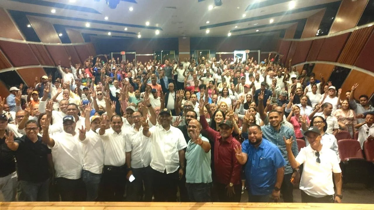 Wellington Arnaud despliega su maquinaria territorial en el noroeste con miras al 2028