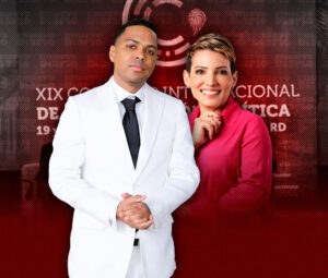 Santiago Matías calla a Julieta Tejeda en plena cumbre: “El expositor soy yo