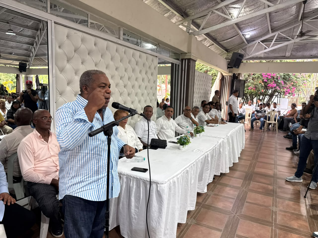 Tony Peña Guaba advierte que la política exige acciones reales y no estrategias de marketing