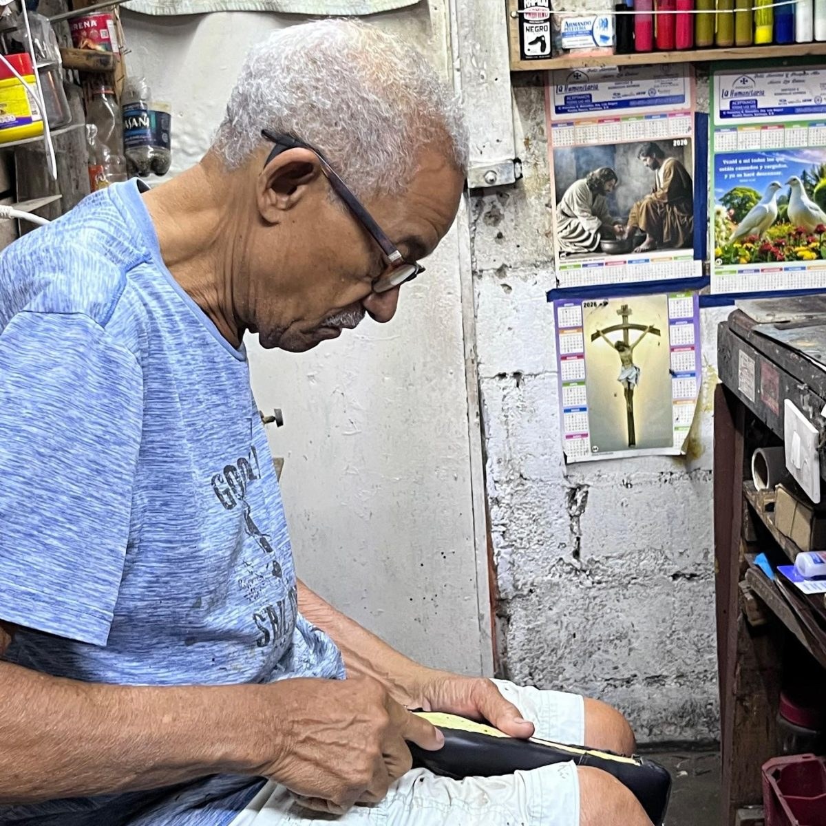 Artesanos de Santiago: los guardianes que mantienen vivo el legado cultural dominicano