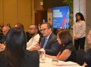 consultan-universidades-sobre-reglamento-de-derechos-humanos-747bbe79-focus-0-0-400-300