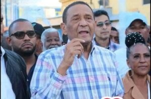 Fiquito Vásquez se opone a que dominicanos en el exterior pierdan su derecho al voto