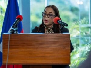 haiti-pide-pasar-de-la-ayuda-a-la-inversion-para-lograr-estabilidad-0302e3a4-focus-0-0-400-300