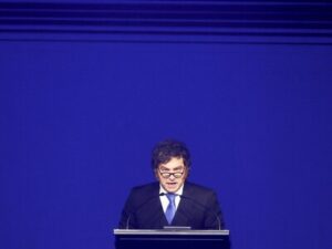 industria-argentina-atiza-debate-por-el-modelo-de-javier-milei-d7386c76-focus-min0.05-min0.48-400-300
