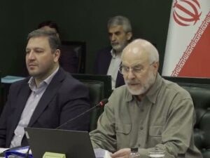 iran-mantiene-cierre-ormuz-mientras-ee-uu-lo-declara-su-territorio-ac368304-focus-0-0-400-300