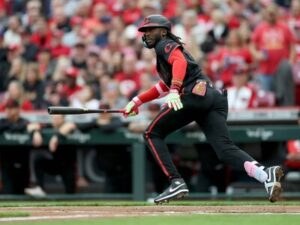 mlb-de-la-cruz-y-ozuna-polos-opuestos-en-corte-de-memorial-day-e540fa8d-focus-min0.15-0.67-400-300