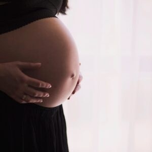 Santiago enfrenta doble reto: embarazos adolescentes tensionan salud y educación