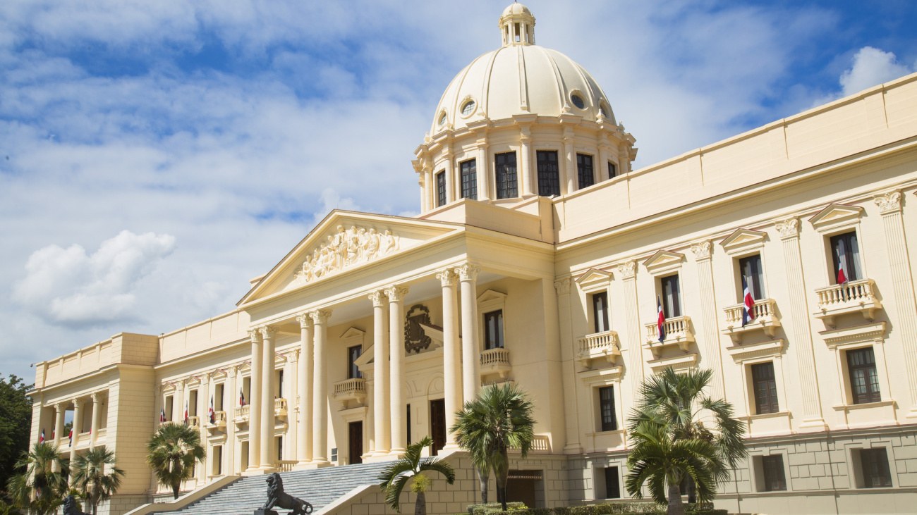 Decreto impulsa a mipymes industriales en compras públicas para programas sociales