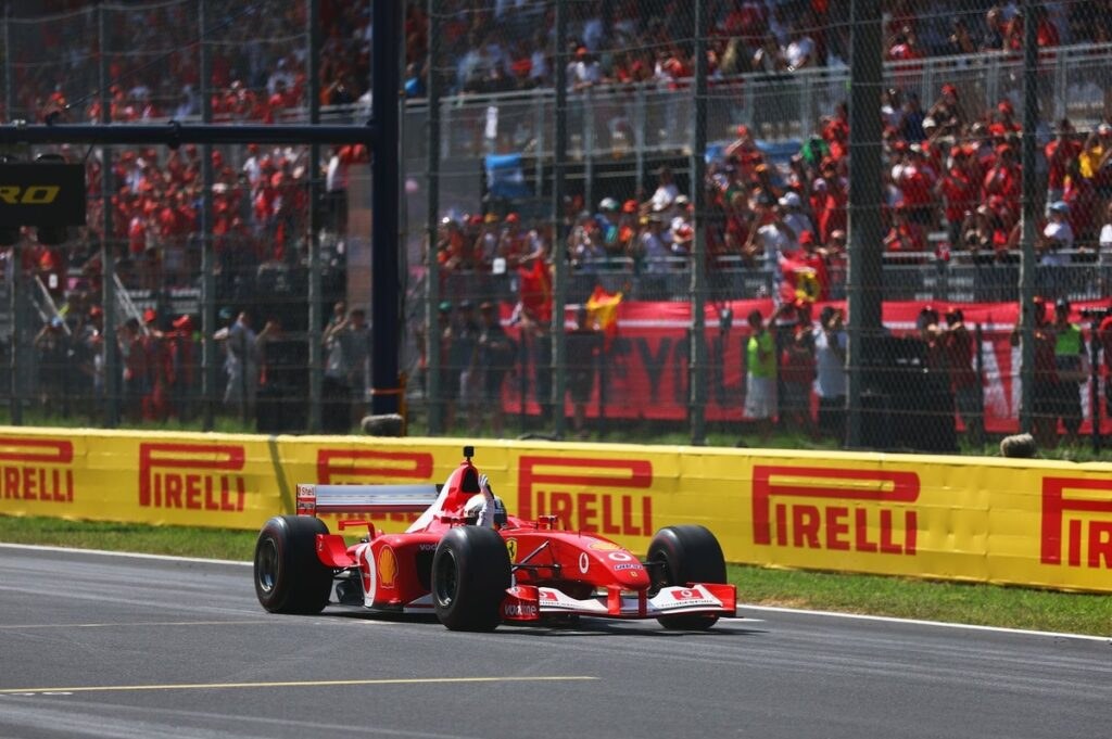 sebastian-vettel-drives-a-hist