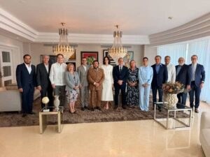 yossi-abadi-ofrece-almuerzo-a-felix-ulloa-en-santo-domingo-4c11d95c-focus-0-0-400-300