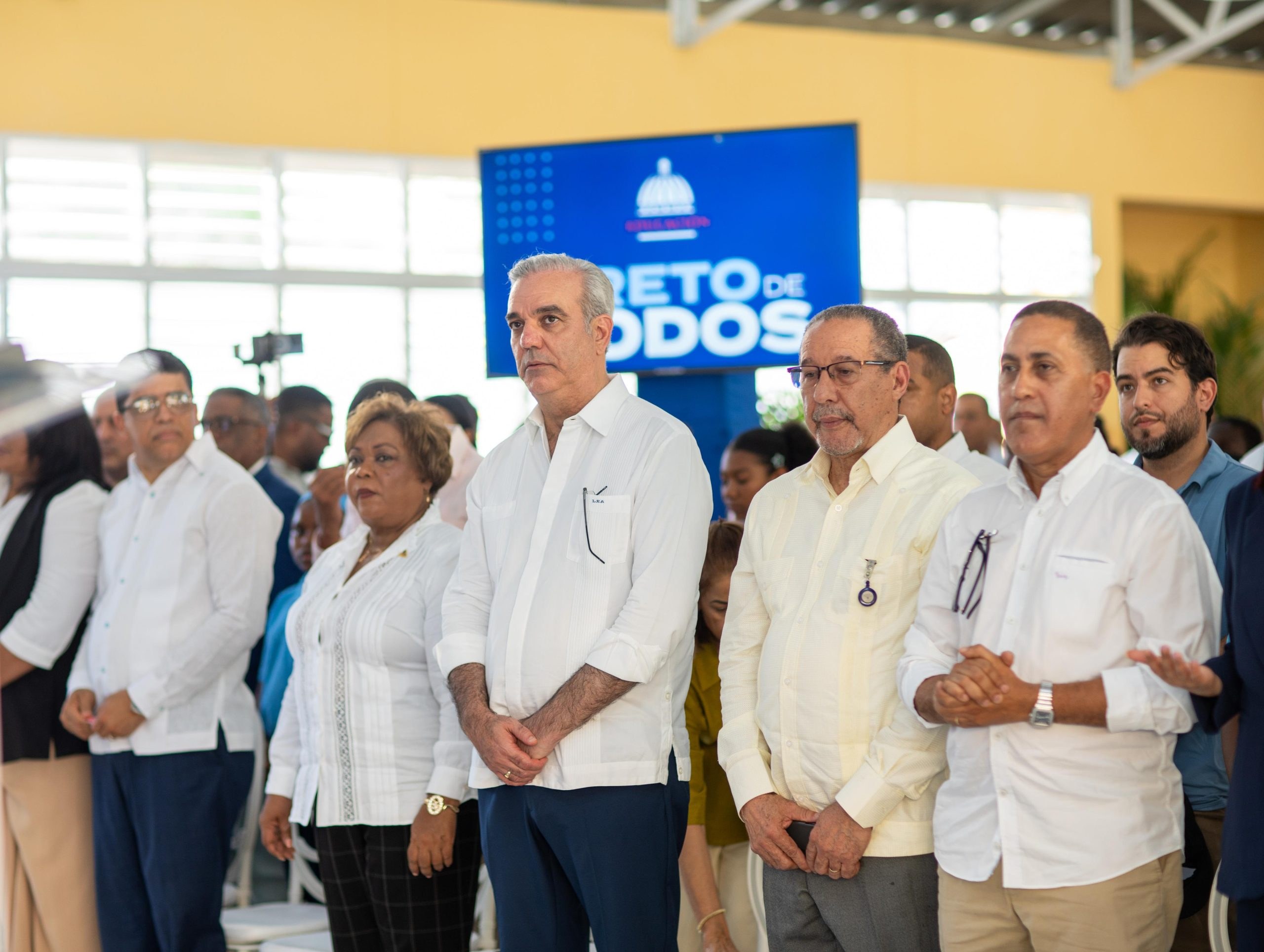 Abinader estrena moderno centro educativo en Pedro Brand para 960 alumnos