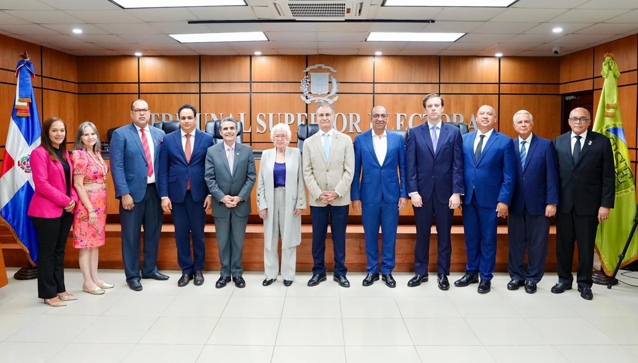 Dirigencia del PRM se capacita en justicia electoral con diplomado del TSE