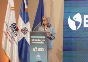 Minerd llama a invertir en talento humano como clave para revolucionar la educación en la región