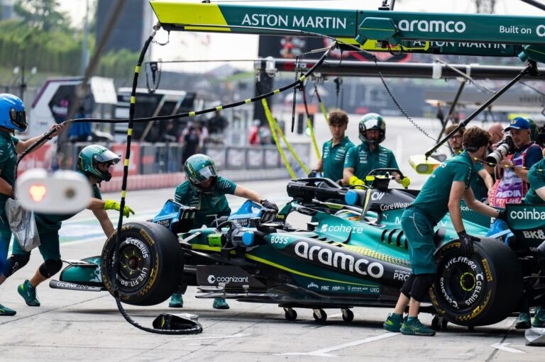 fernando-alonso-aston-martin
